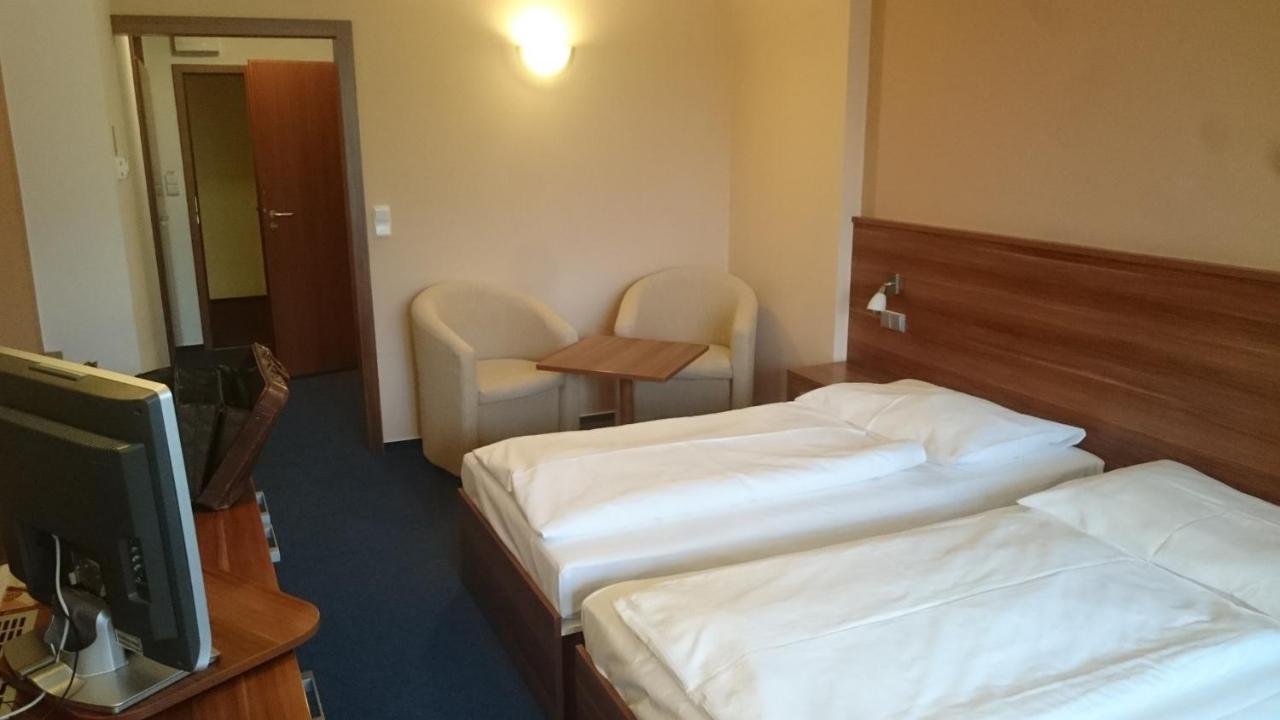 Lipno Wellness - Frymburk Hotel Private Family Room Exterior photo